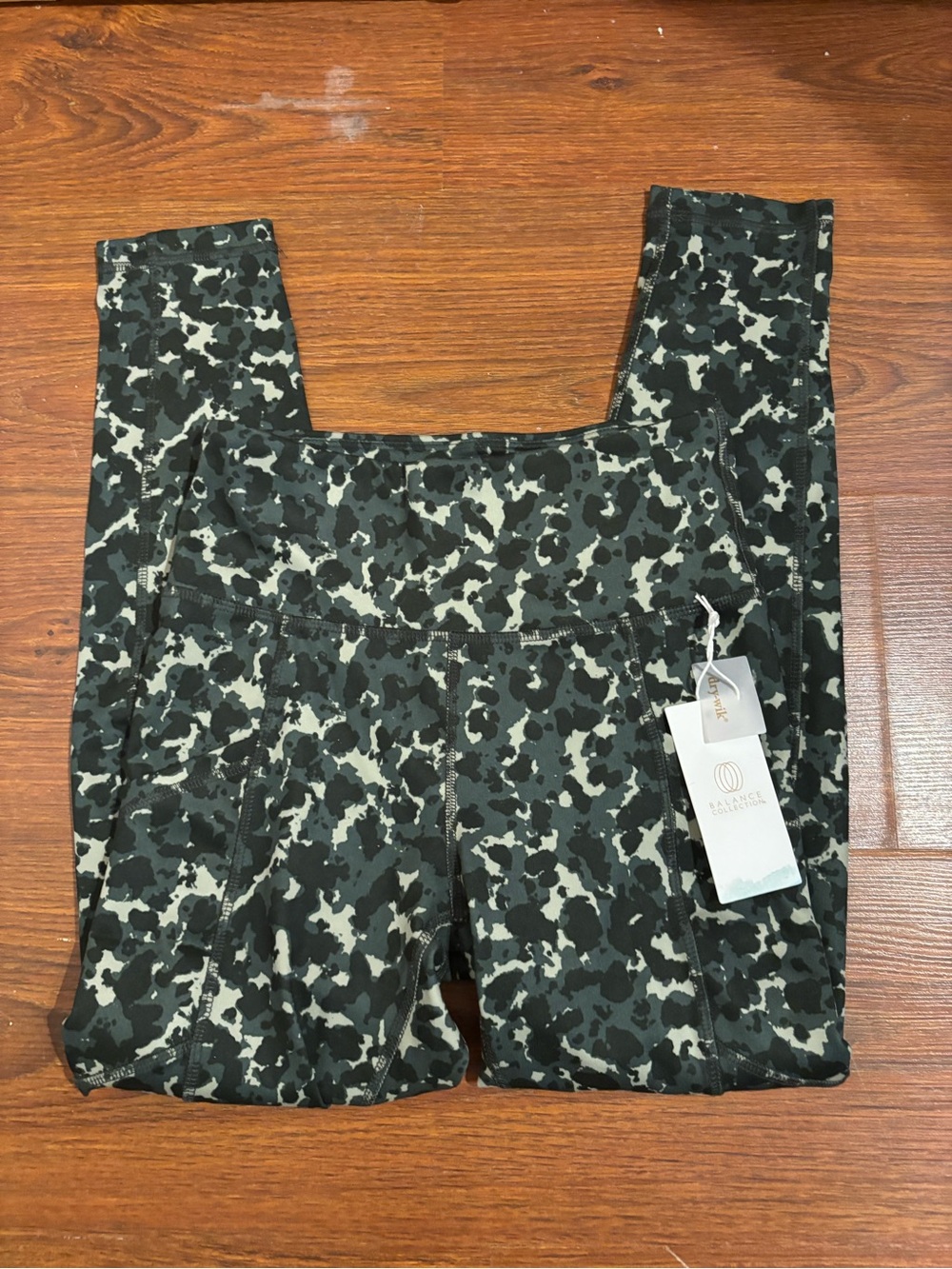NWT by Balance Collection High-Waist Printed Leggings — Black & Cream